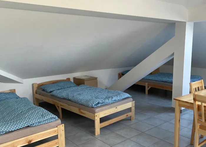 Kavkaz Restaurant & *