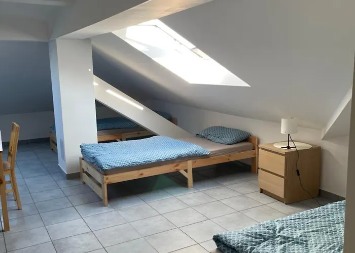 Kavkaz Restaurant & *